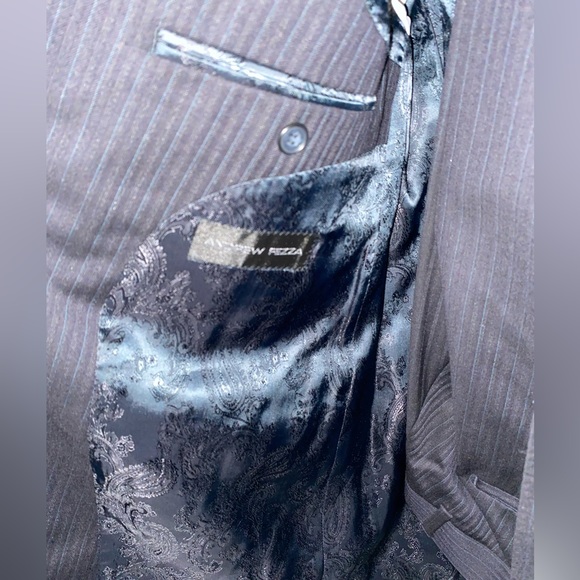 Andrew Fezza Dark Blue pin stripe suite - Picture 4 of 6